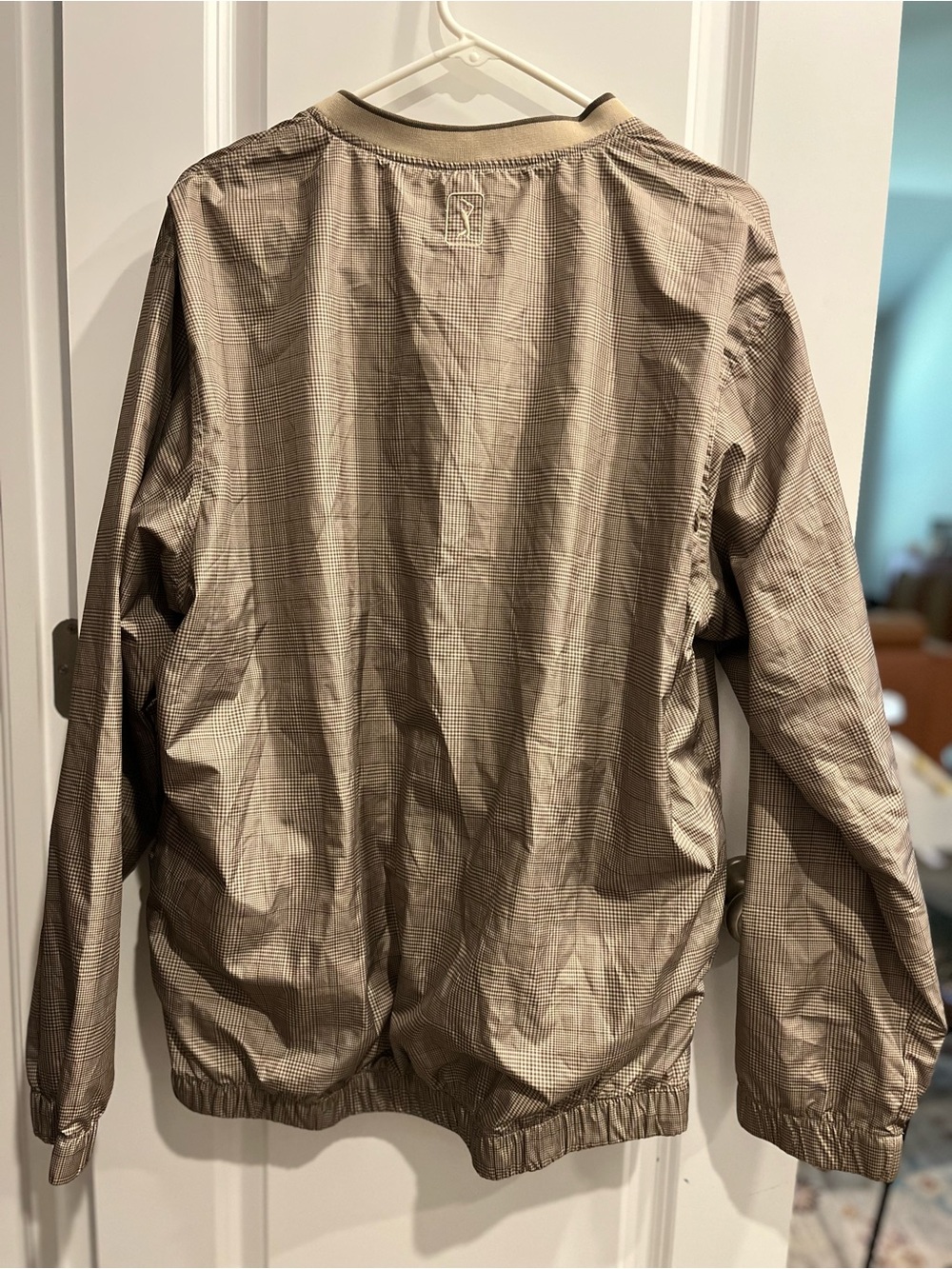 PGA Tour Men's V-Neck Windbreaker in Taupe Plaid - Picture 3 of 4